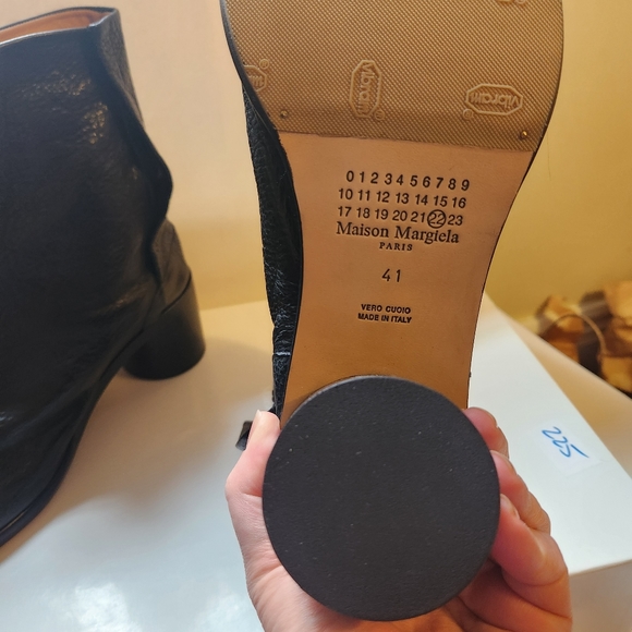 Maison Martin Margiela tabi boots size 41 in EUC with original box - Picture 8 of 8